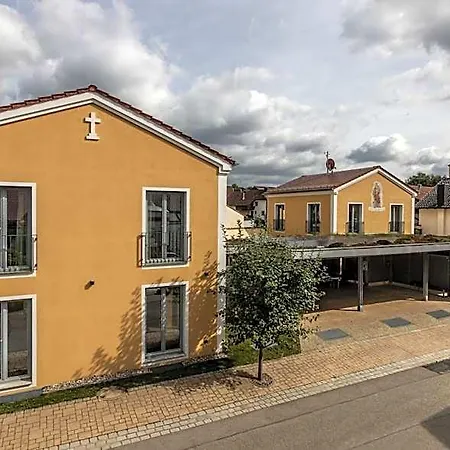 Altmuehltal Aparthotel 3*